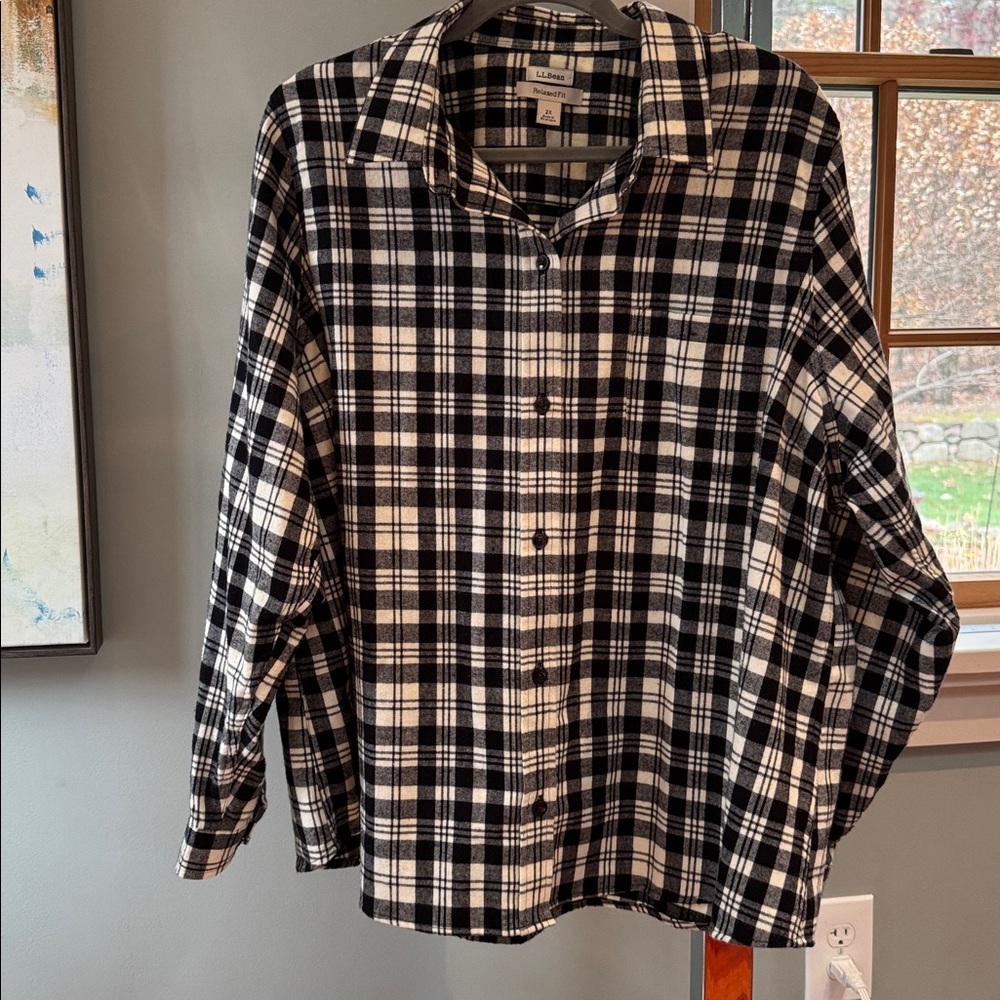L.L.Bean  Women’s Scotch Plaid Black/Cream Flannel Button down Shirt  2X NWOT